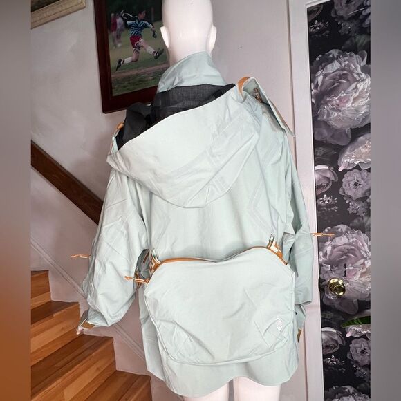 Free People Zephyr Packable Shell Jacket/ size M - Picture 12 of 13